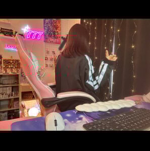 Yui_SubCh Public Pic 5