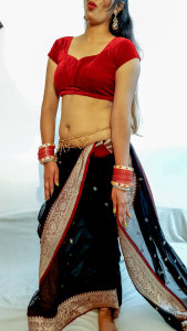 Mahi in Saree de hornymahi Fotos 3