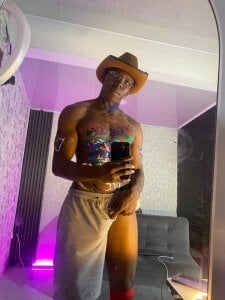 mike_aly Paint me 🎨 Pic 4