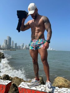 LeonGolds Public Pic 3