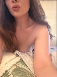 QueenMilf_Jenna Public Photo 2