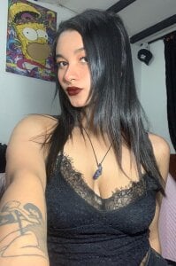 Violette_Lenoir Public Pic 2