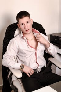 I am the best de HunterHeat_  4 photos