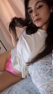 Arianna_C In my bed Foto 3