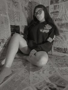 kim_sweet_69 dare to play with me🔥😏 Foto 4