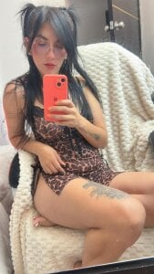 melissa_8_8 Public Pic 4