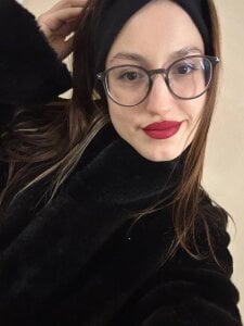 NicolaHulse headband and red lipstick💋 사진 5