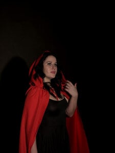 rh de JuliyaMayss  2 Imagens