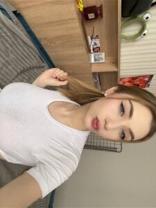 AveryBerkson coffee girl Foto 2