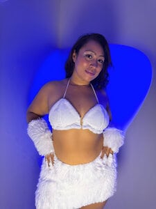 SeleneGibson__ ✨ Winter Tease Pic