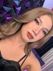 MaxCollins Just me Pic 2