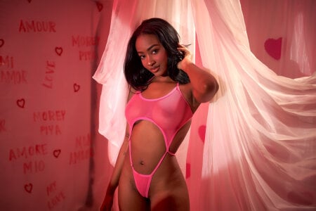 dalilaqueen Careful… I might be exactly your type 😏✨ Immagine  5