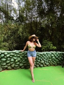 🌴❤️‍🔥 de Mia_Volkova_  4 photos