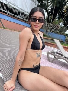 AmyPalmmer My days under the sun 🌈 Fans Club Pic 5