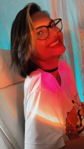 Leah_Kl Public Pic 4