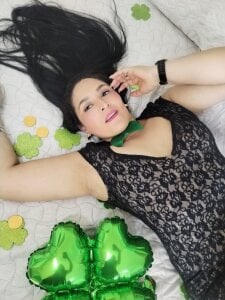 CatleyaSmith A little bit of magic, a little bit of mischief 💚✨ Fotka 4