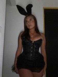 KiikiLovee naughty bunny Foto