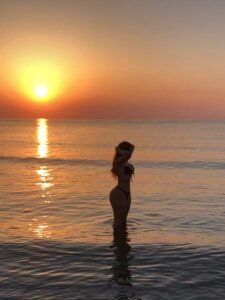 _MissTemptation_: 🍒 ( 3 фото)