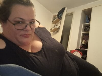 Tasmine Public Pic 3