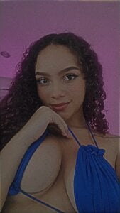 curlie_dream I'm Ana👋🏻 Pic 3