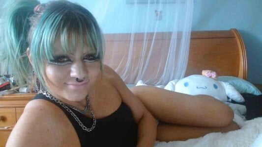 Public de gothdolly420  3 photos