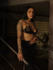 It's dark, are you coming with me? de sofiagomez__ Foto