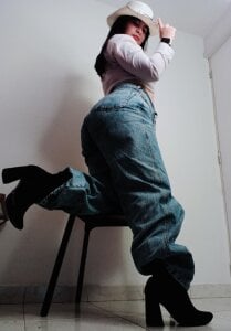 Nina_harpper_ Public Pic