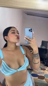 Layla__Zhara Public টি ছবি