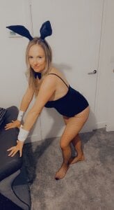 Hollywhite69 Public Pic