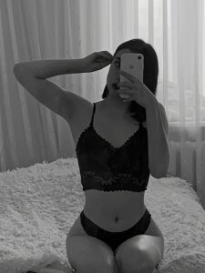 Kira_Young