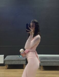 LouiseChavez first class on stretching Pic 2