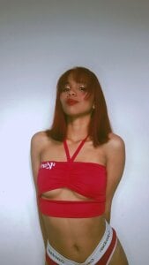 1_karla COME LOVE Pic 2