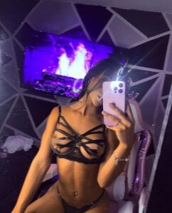 laurita__oss YOUR GIRL зображення