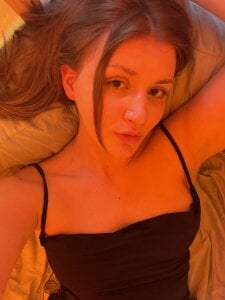 LizzyCummPublic图片 5