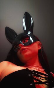 FrancesMiller7のI'm hotの枚の写真