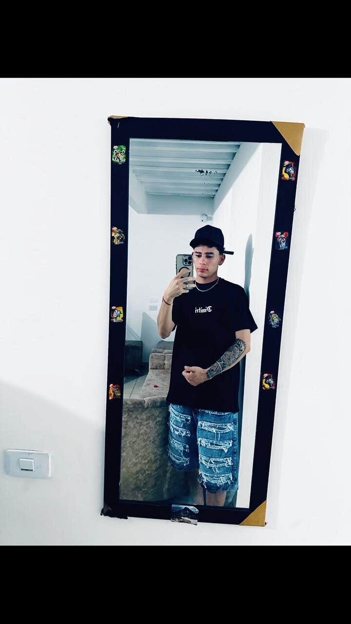 Alexander_and_Xiao 님의 트렌드 중인 사진  142개