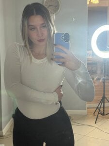 DarelleFaux little naughty Foto 6