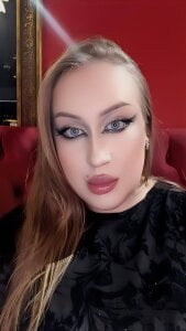 ElonaFox Public Pic 3