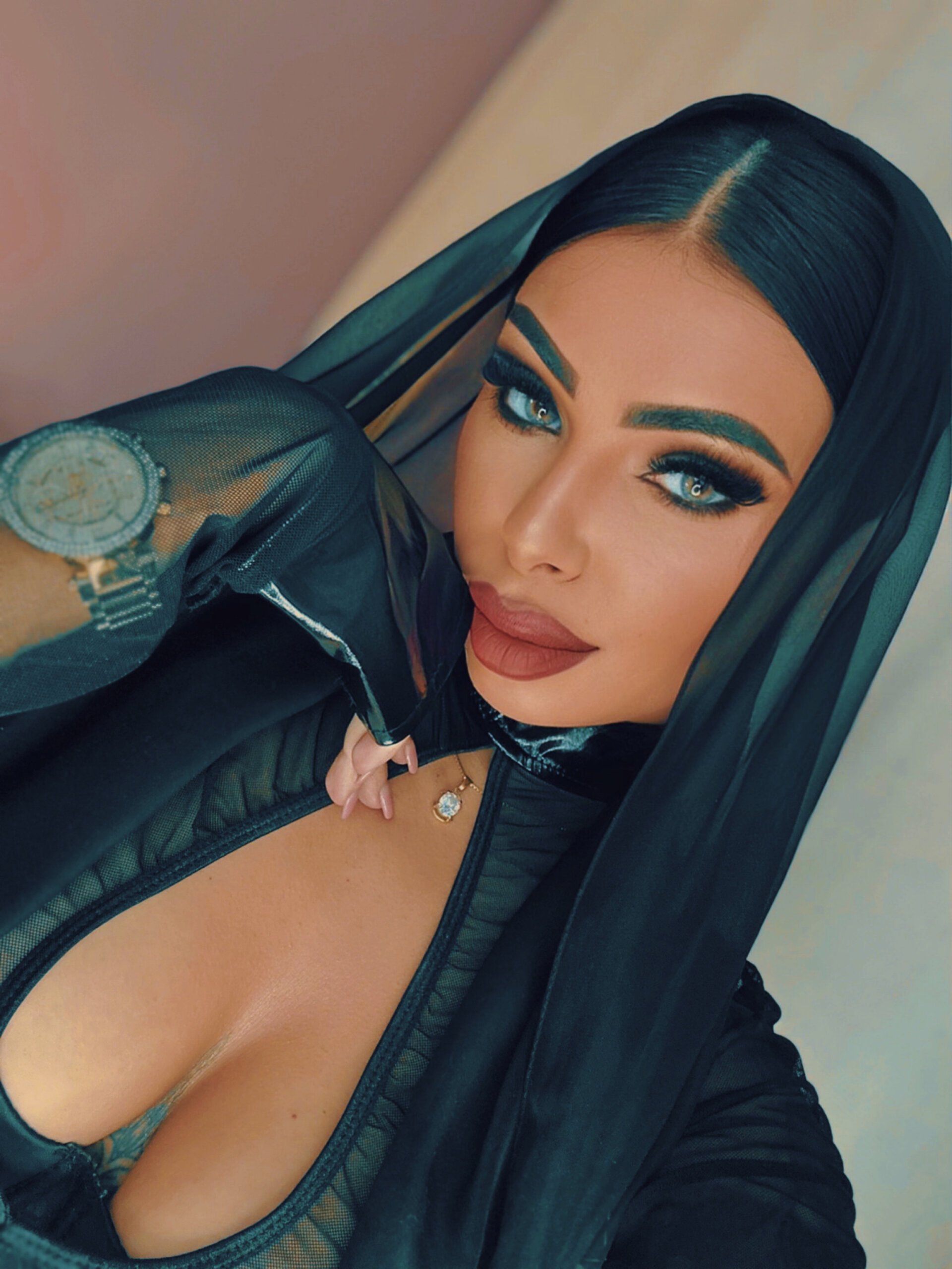 Modèle de Webcam MoonaMuslim : Show porno gratuit en direct | Stripchat