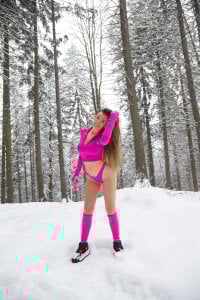 rianaaross Love season is over. Now it’s my season😈 Gambar 7