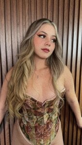 Petite_blake_ So glam Pic 7