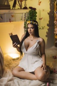 Haylenpark An autumn girl ✨🤍🌻 Pic 5