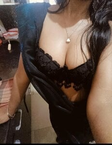 SimplyCleverShina Public Pic 3