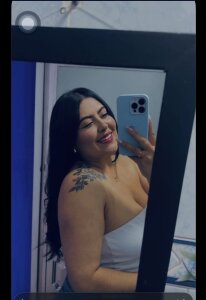 Camil11 Public Pic 4