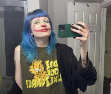 beckytheclown Public Pic 2