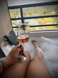 catalina__lovers Come and join me🍷 Pic 3