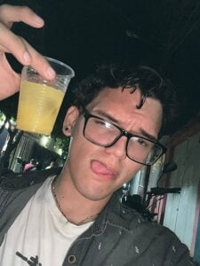 Pervertsoulsxx pictures of alex Pic 9