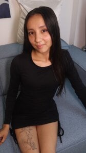 Kiara__Gold Public Pic 6