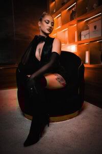 Chloe_GraceeX Public Pic 2