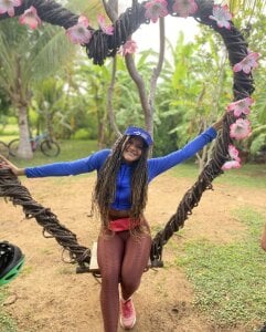 Morenabronzeadatrans Public Foto 5